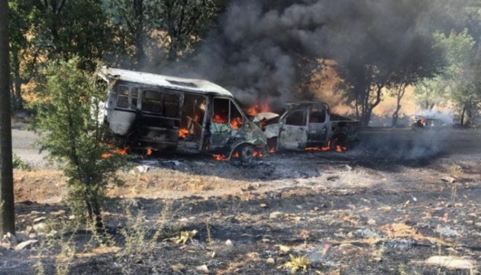 4 kişinin yaralandığı kaza sonrası araçlar alev alev yandı