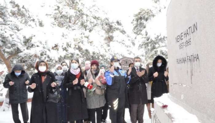 8 Mart Dünya kadınlar Günü’nde Nene Hatun mezarı başında anıldı