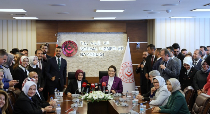 Aile ve Sosyal Hizmetler Bakanı Göktaş, Görevi Derya Yanık'tan Devraldı