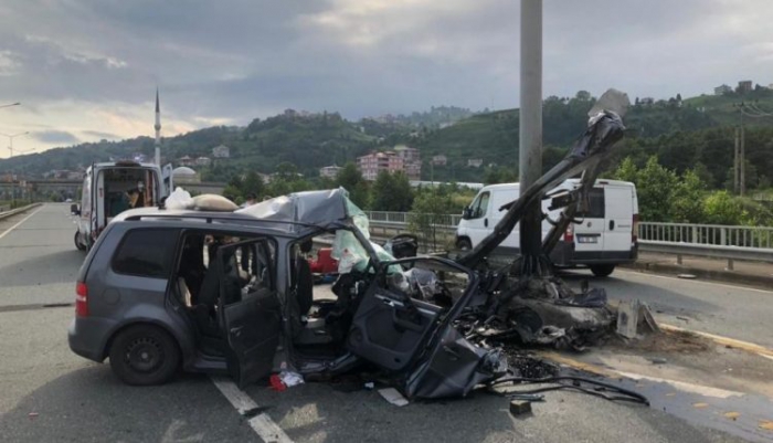 Almanya’dan Rize’ye tatile gelen gurbetçiler Of’ta kaza yaptı: 2 ölü, 4 yaralı