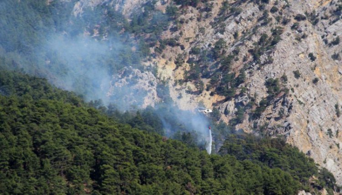 Antalya’da orman yangınına 3 farklı noktadan müdahale ediliyor