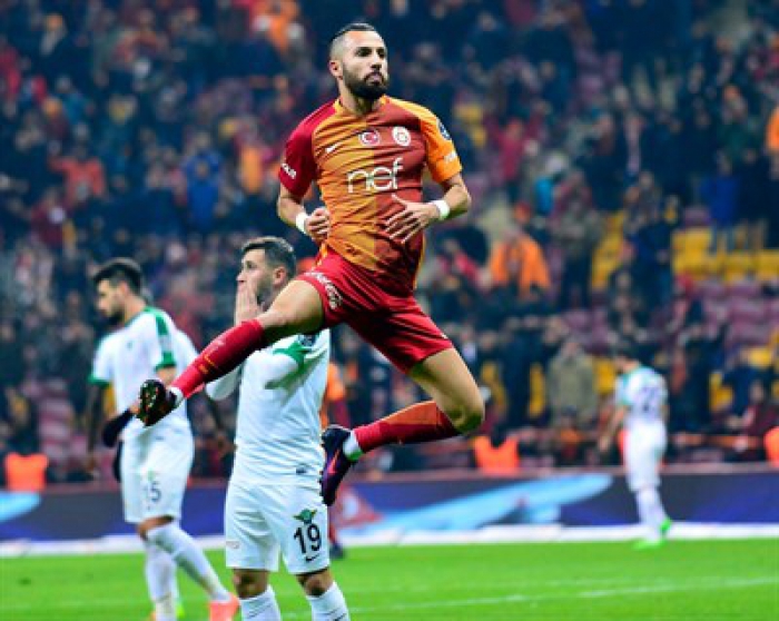 Arena'da gol şov! Cimbom Fener'i geçti!