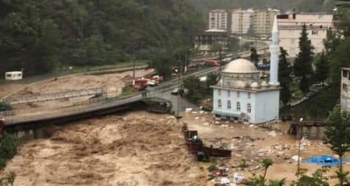 Artvin’in Borçka ilçesinde sel