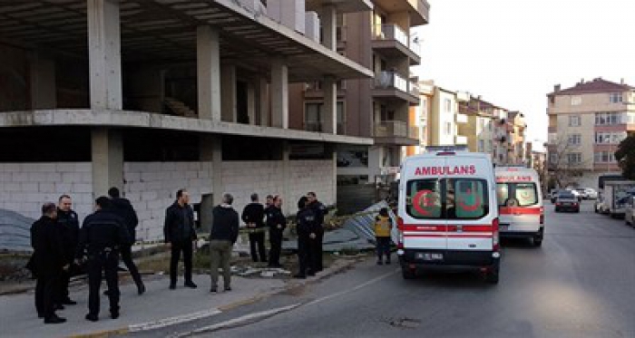 Asansör boşluğunda iki ceset bulundu