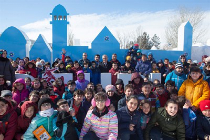 Atatürk Üniversitesi EYOF Sokağı çocuklarla şenlendi