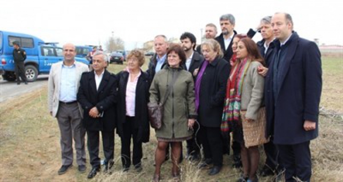 Avrupa'dan gelmişlerdi… Cezaevindeki, Demirtaş'a bir şok daha!