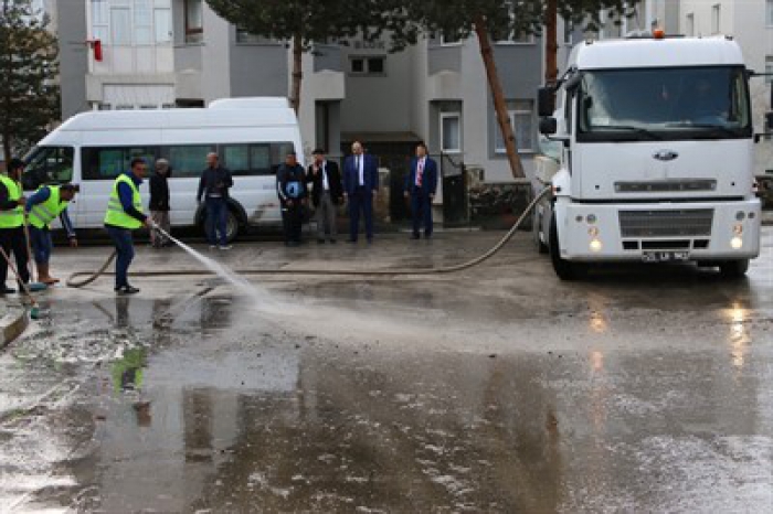 Aziziye Belediyesi bahar temizliğine başladı