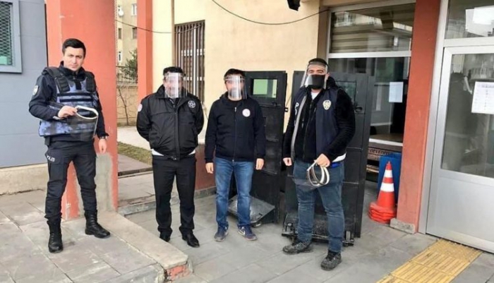 Aziziye Gençlik Merkezi’nden polise siperli maske