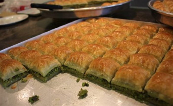 Baklava ve Tekstil devlerine kayyum atandı