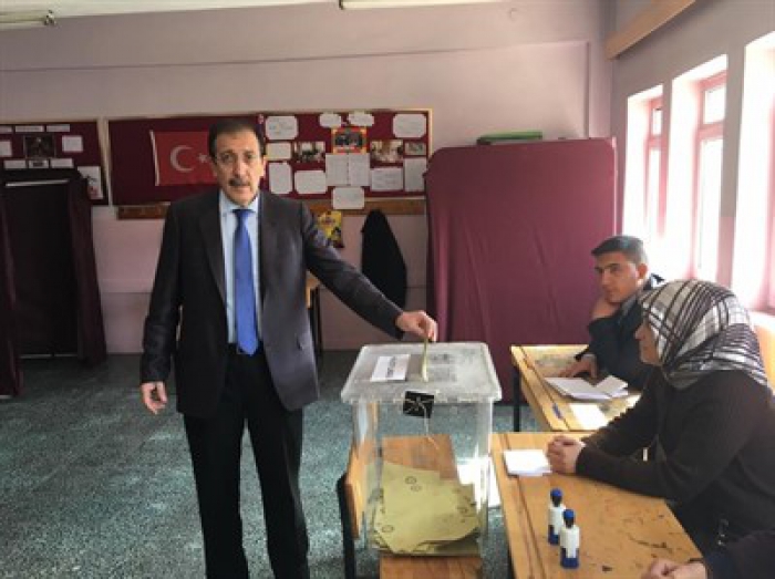 Başkan Bulutlar, referandum oyunu kullandı