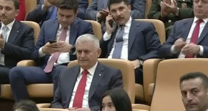 Başkan Erdoğan'dan Yıldırım'a şeref madalyası!