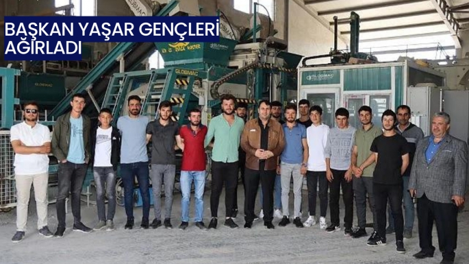 Başkan Yaşar gençleri ağırladı