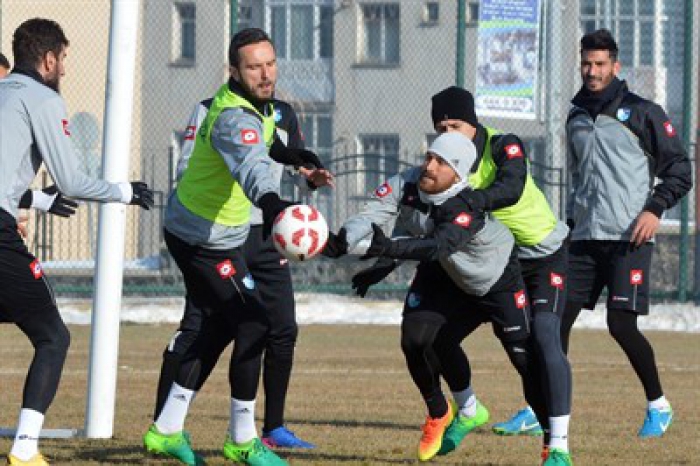 BB. Erzrumspor, Manisaspor maçının saatini bekliyor