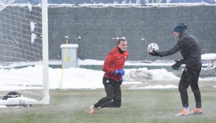 BB Erzurumspor yoğun kar yağışı altında çalıştı