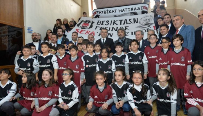 Beşiktaş’tan Erzurum’daki öğrencilere 800 forma 