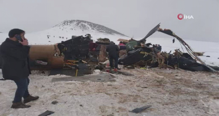 Bitlis’te askeri helikopter düştü: 10 askerimiz şehit oldu