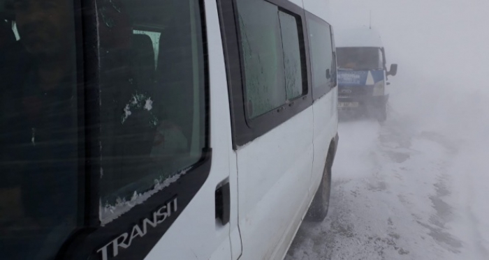 Bu görüntüler bugün Erzurum’da çekildi! Araçlar mahsur kaldı