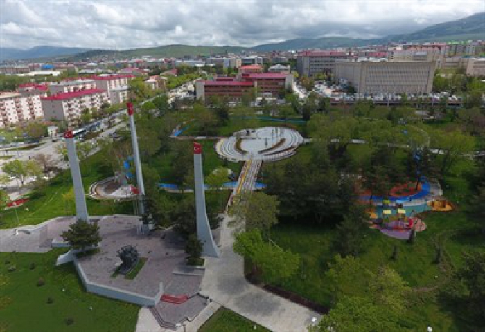 Büyükşehir’den Aziziye Parkı’na özel peyzaj