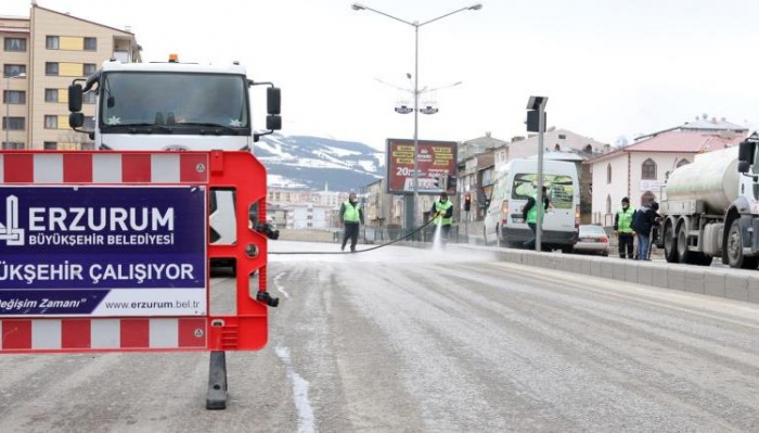 Büyükşehir’in salgınla mücadele çalışmaları hız kesmeden sürüyor