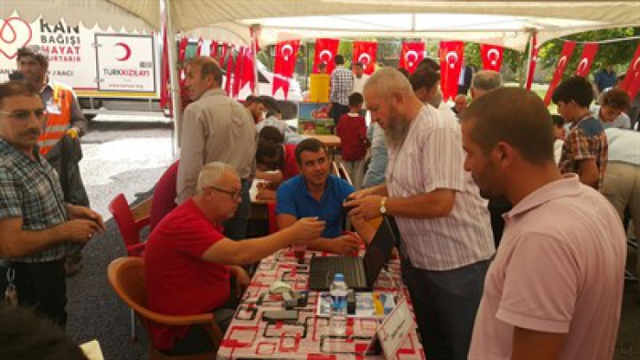 Cami imamı kan bağışı kampanyası düzenledi vatandaş akın etti