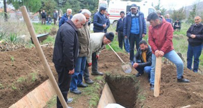 Cenazelerin karıştığı gömülünce anlaşıldı