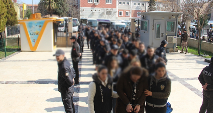 Çete lideri tünelde yakalandı çok sayıda gözaltı var