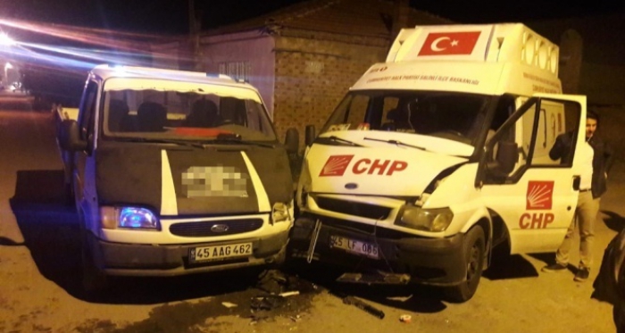 CHP’nin seçim aracı kaza yaptı: 7 yaralı