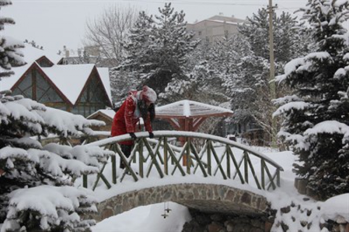 Çığ gelen Erzurum-Bingöl Karayolu ulaşıma açıldı