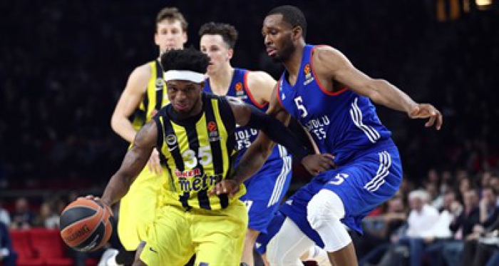 Efes Fener'e acımadı!