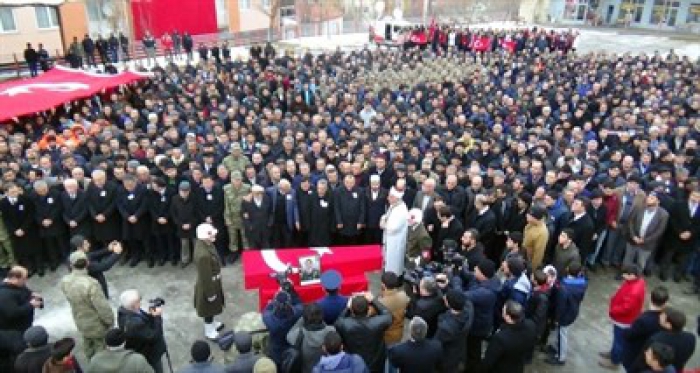 El-Bab şehidini binler uğurladı