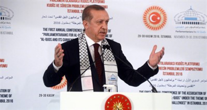 Erdoğan'dan sert açıklama! Ne hocası bu bir şarlatan