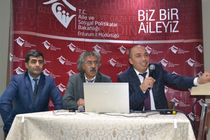 Erzurum Aile ve Sosyal Politikalar İl Müdürlüğünde destek hizmetleri semineri 