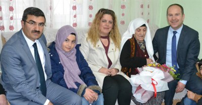 Erzurum ASP’den yaşlılara anlamlı ziyaret 