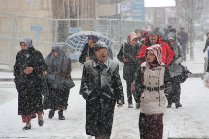 Erzurum beyaz gelinliğini giydi