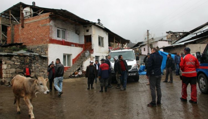 Erzurum’da ahır çöktü: 2 ölü 6 yaralı