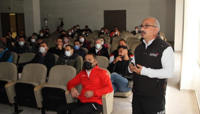 Erzurum’da Antrenörlere AFAD’dan farkındalık eğitimi