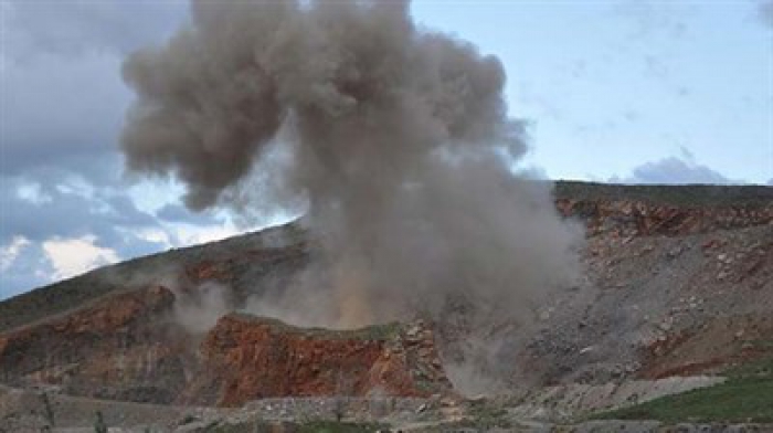 Erzurum'da bombayla tuzaklanmış sığınak imha edildi