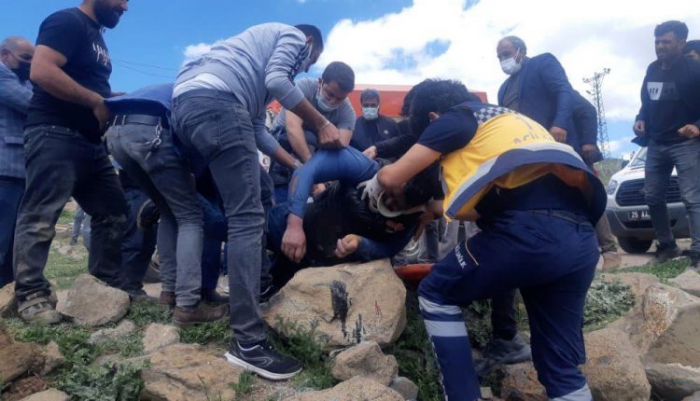 Erzurum’da feci kaza! Kendi aracının altında kalarak öldü