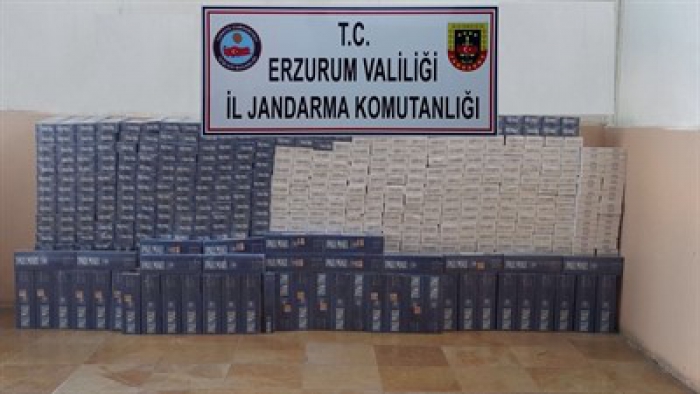 Erzurum'da halı sahada 11 bin paket kaçak sigara ele geçirildi