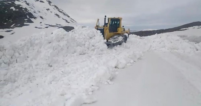 Erzurum’da kar kalınlığı 5 metreyi aştı