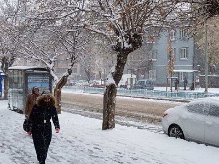 Erzurum’da kar sürprizi