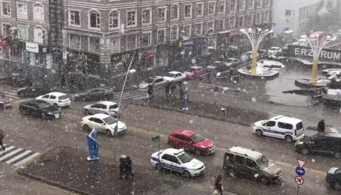 Erzurum’da kar yağışı etkili oldu