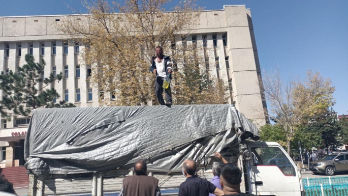 Erzurum'da karısına kızan adam KGYS kameralarını parçaladı