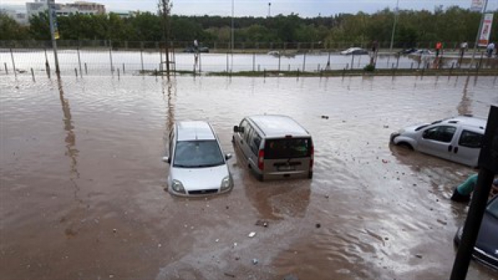 Erzurum’da kuvvetli yağış sele neden oldu