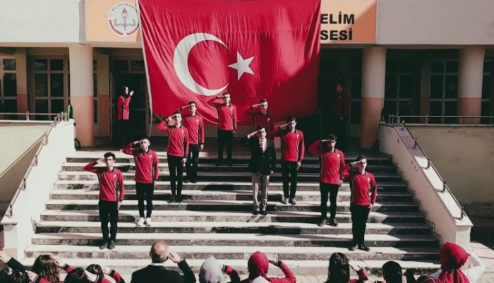 Erzurum’da Liseli Öğrencilerden Barış Pınarı Harekatına ‘İstiklal Marş’lı klip