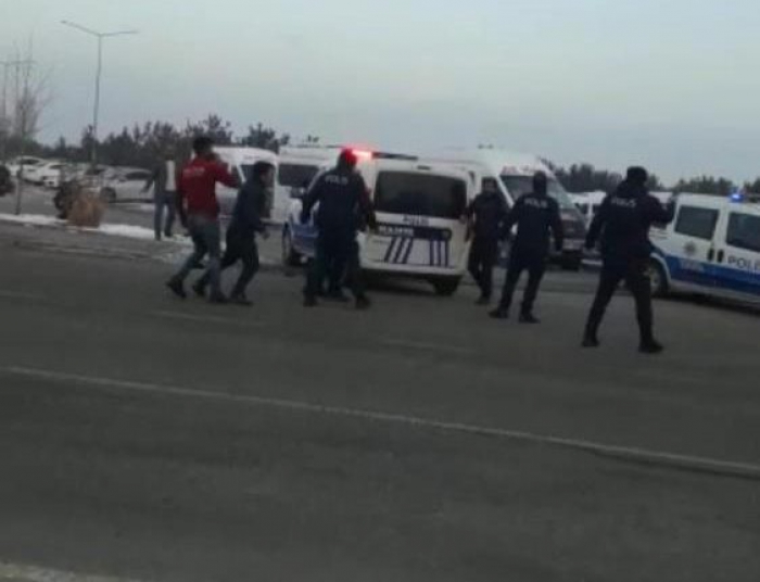 Erzurum’da minibüs şoförlerinin taşlı sopalı kavgası: 9 yaralı