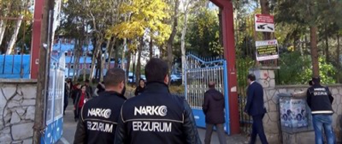 Erzurum'da Narkotik ekiplerinden sokak satıcılarına operasyon 