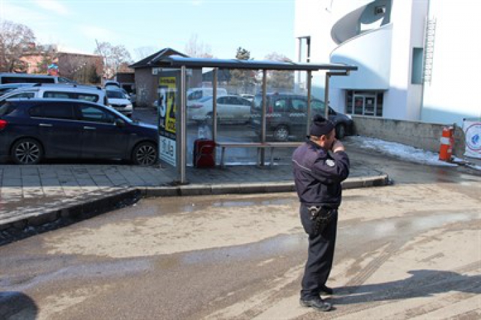 Erzurum’da otobüs durağında şüpheli bavul