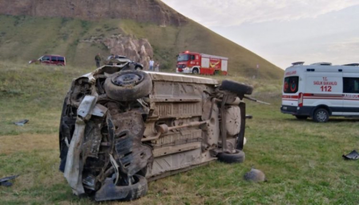 Erzurum’da otomobil takla attı: 3 yaralı 