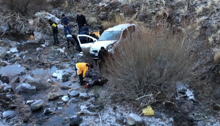 Erzurum’da Otomobil uçuruma yuvarlandı: 1 ölü 3 yaralı